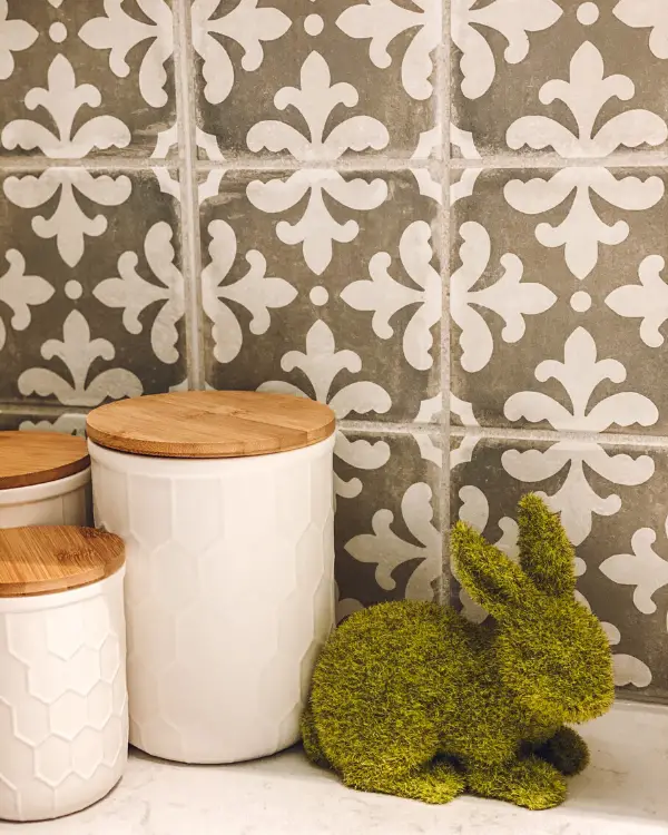 A fun back splash is a must have in the laundry room.