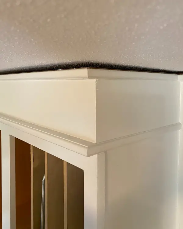 The largest gap between cabinet and ceiling