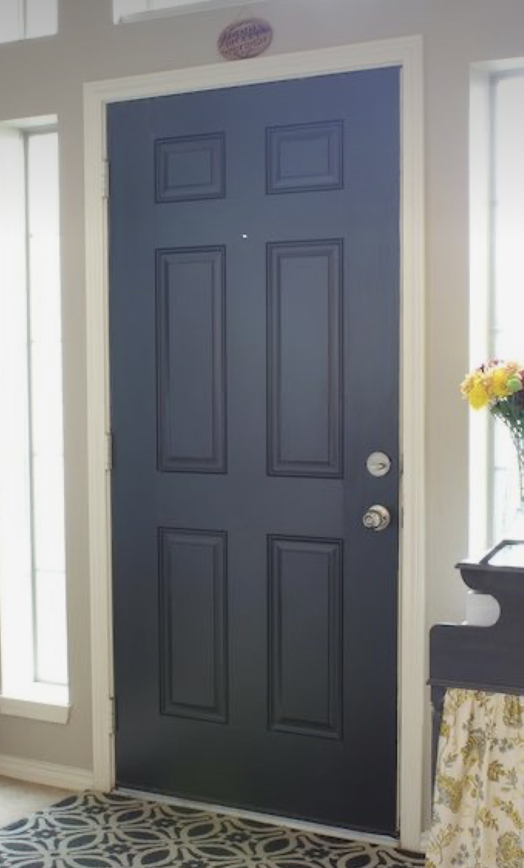 Here the trim doesn't match the door color