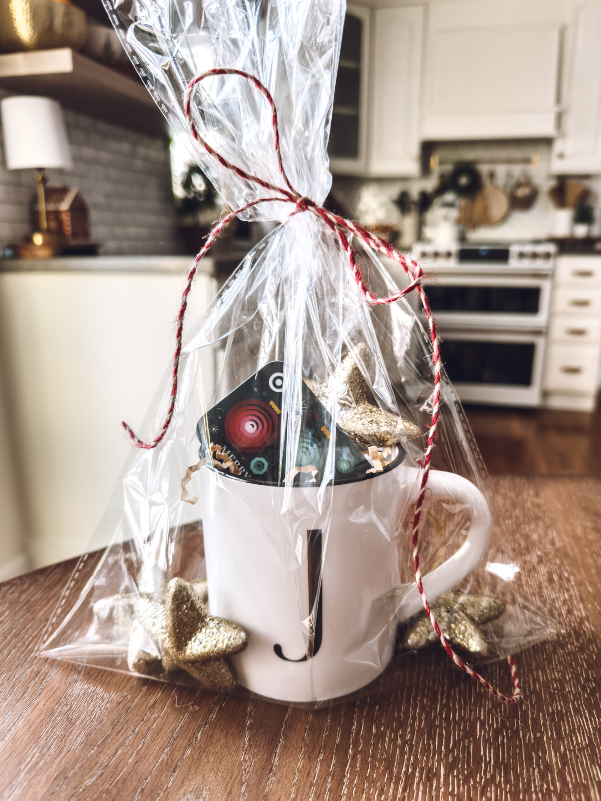 add a gift card to a mug